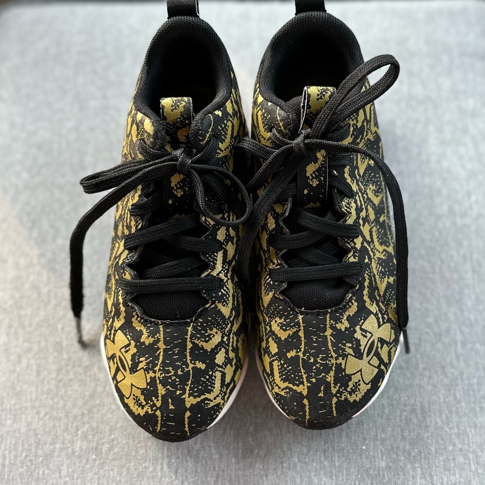 Under Armour Kids (Boy or Girl) Gold Cleats Size 1